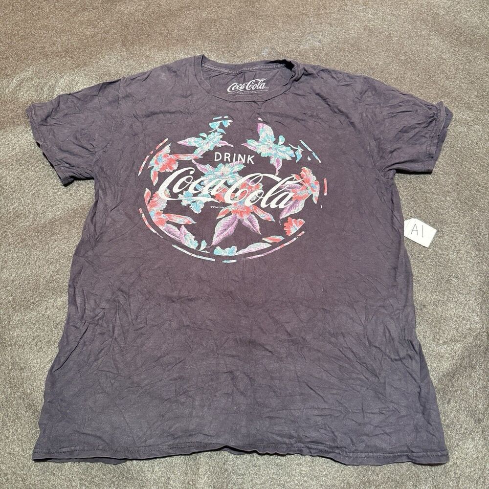 Coca Cola Womens TShirt M Medium Gray Short Sleeve Tee Shirt Coke Flowers